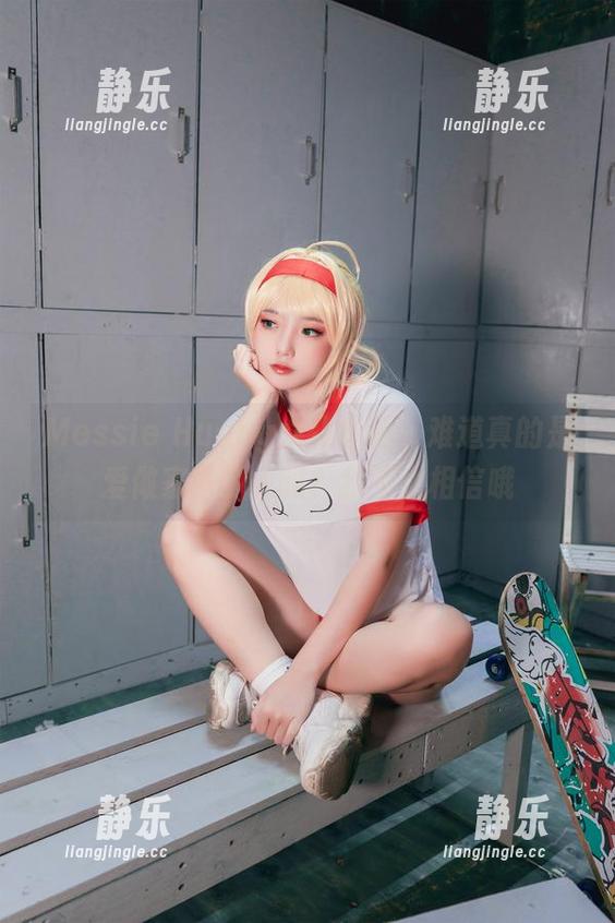 Messie Huang Messie Huang女仆套图,难道真的是爱做家务的人吗?我不太相信哦